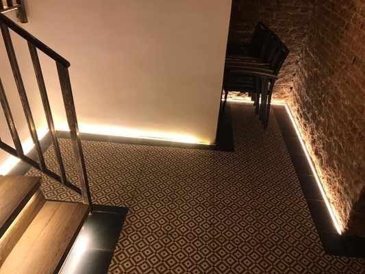 โคมไฟติดผนังโปรไฟล์ LED อลูมิเนียม LED Alu Skirting Line Drywall โปรไฟล์อลูมิเนียม Extrusion Channel