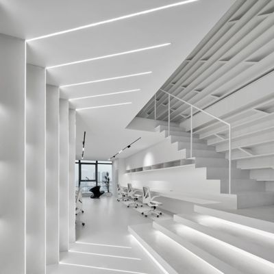 โปรไฟล์การอัดขึ้นรูปอลูมิเนียม LED H8mm พร้อมตัวกระจายสัญญาณ PC สำหรับไฟตั้งพื้น