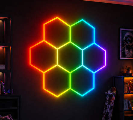 ระบบไฟเพดานแบบโมดูลาร์รูปหกเหลี่ยม LED RGB ออกแบบมาสำหรับโรงรถ ยิม เวิร์กช็อป สำนักงาน และติดตั้งง่าย