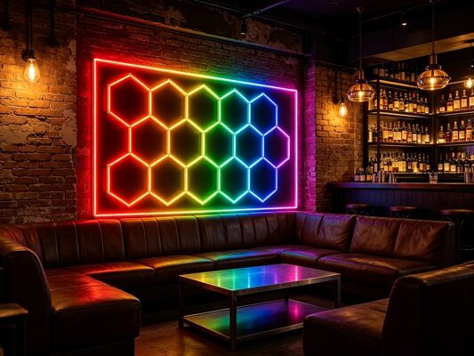 2026 ใหม่ 15Hexagon RGB รีโมทคอนโทรลไฟเพดาน LED รังผึ้ง 24V IP20 สำหรับยิม ซาลอน โรงรถ บาร์ ไฟสร้างบรรยากาศ CE พร้อมใช้งาน